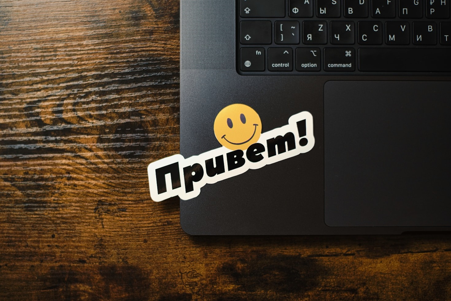 The Impact of User Images on Review Credibility